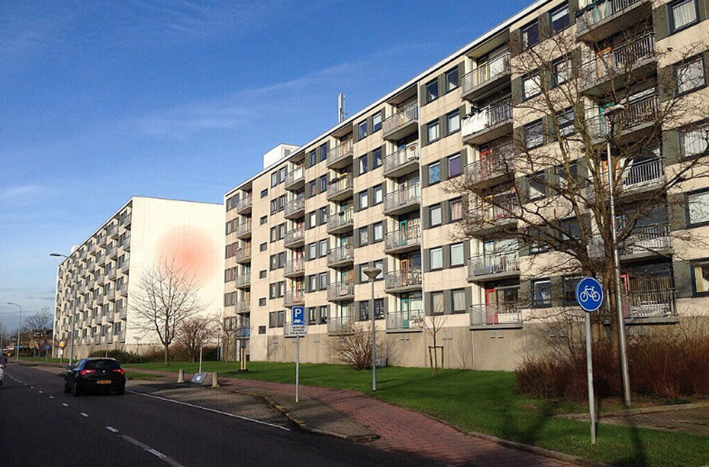 In plaats van wachtlijst aan te pakken, keert Diependaele (N-VA) zich tegen sociale huurders
