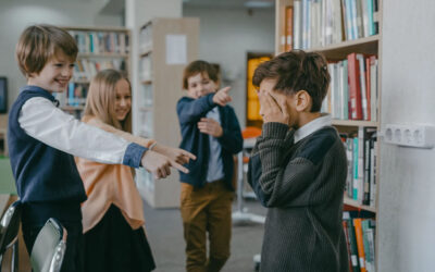 ‘In ongeveer elke mens zit tegelijkertijd een pester, een gepeste en een omstaander’