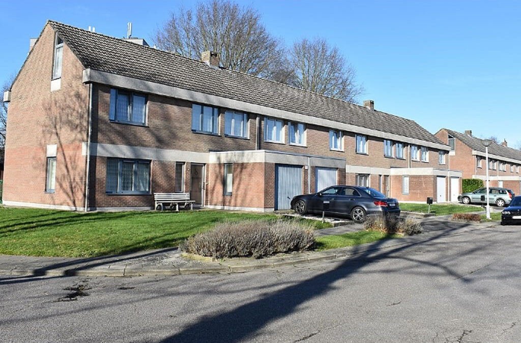 Hoe kan iemand werk zoeken zonder stabiele huisvesting?