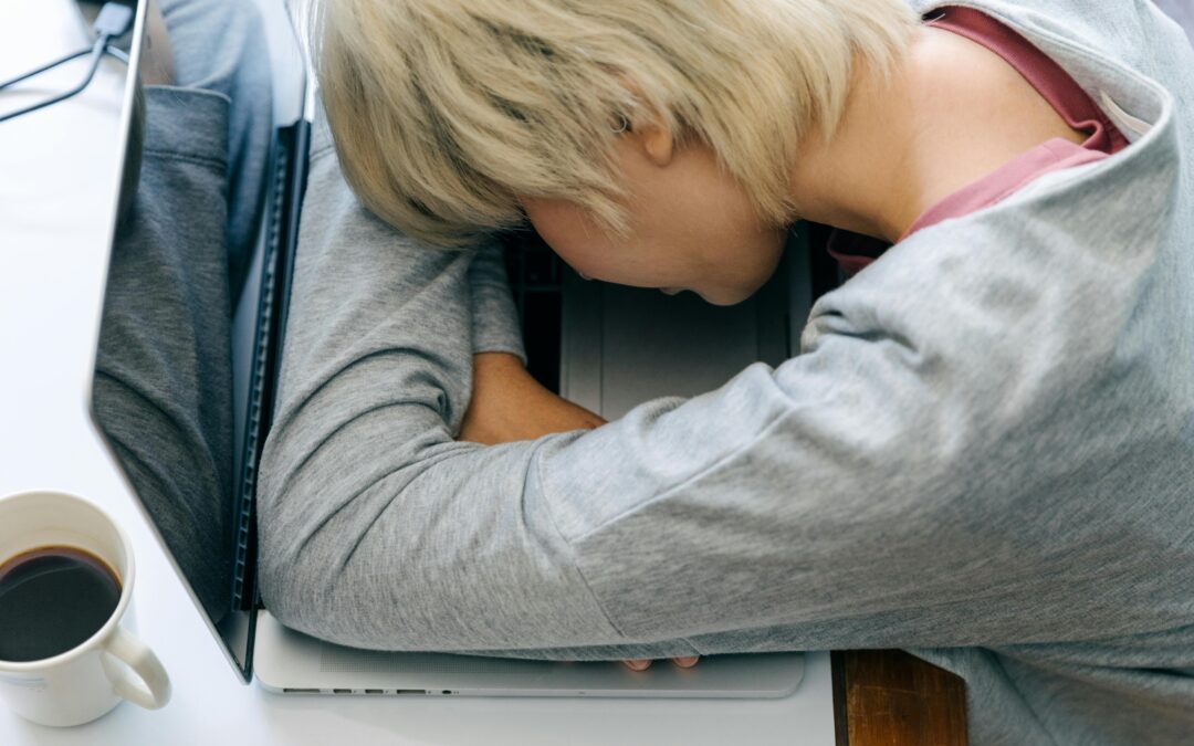 School begint te vroeg voor tieners: “Gaat in tegen hun natuur, waardoor slaaptekort oploopt”